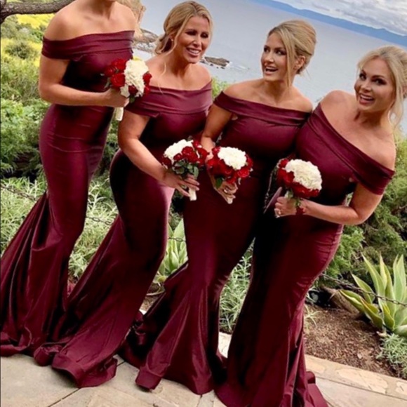 BRIDESMAID/pageant/birthday gown with train - Picture 4 of 7